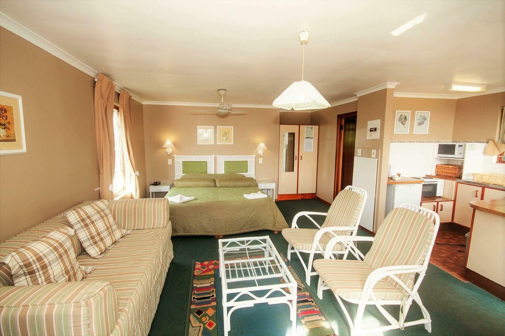 Pine Lodge Resort Port Elizabeth Extérieur photo